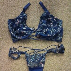 Victoria's Secret Navy Floral Lace Bra Set